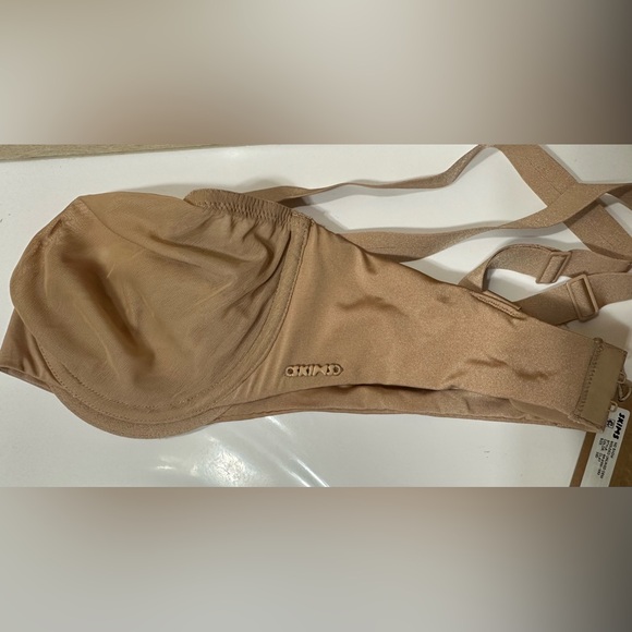 SKIMS NO SHOW MOLDED UNLINED DEMI CLAY BRA 32D - Picture 7 of 7